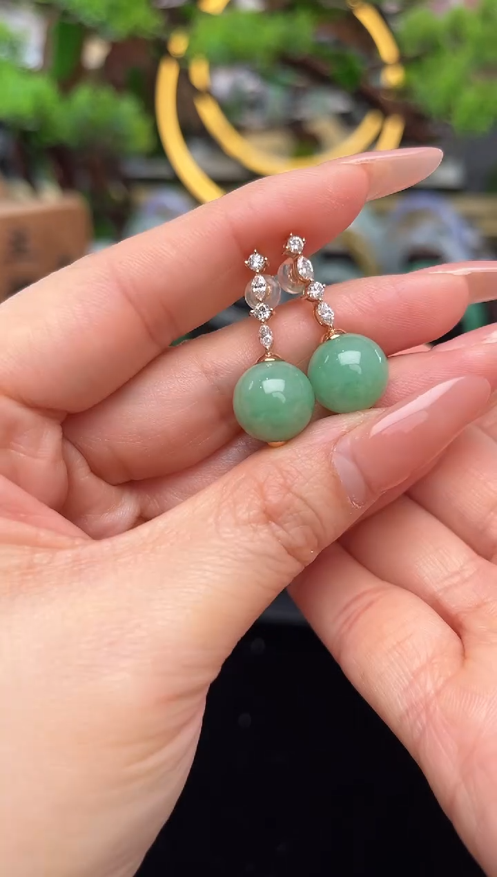 18K金镶嵌翡翠耳饰耳饰