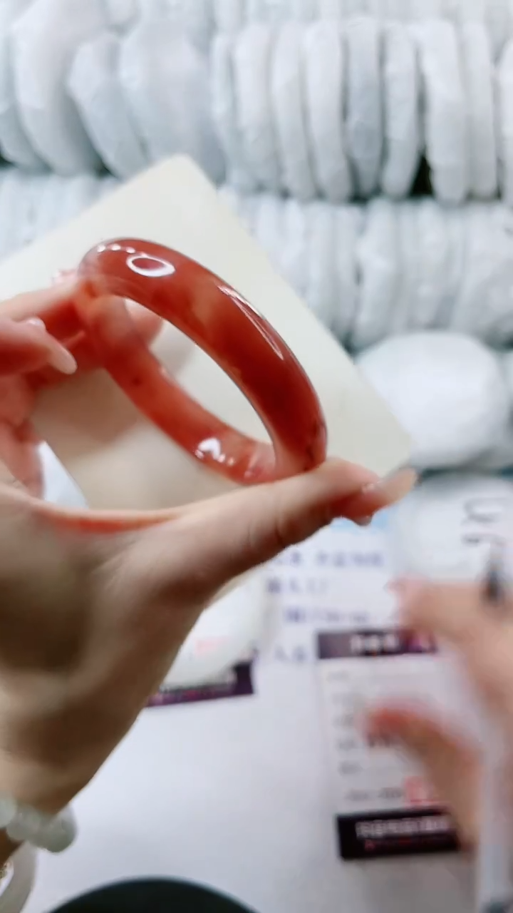 【闪购商品】石英质玉手镯未镶嵌多样性发货B90