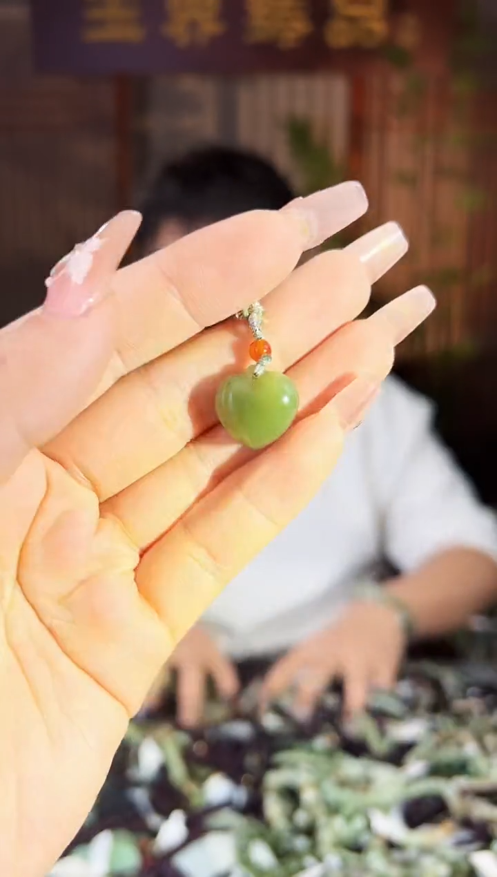 【闪购商品】和田玉颈饰未镶嵌 多样性发一