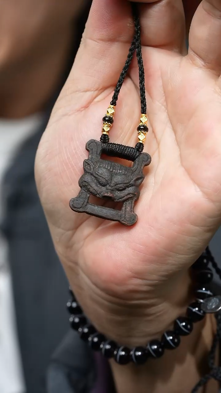 【闪购商品】老扣（多样性发货，发其一）