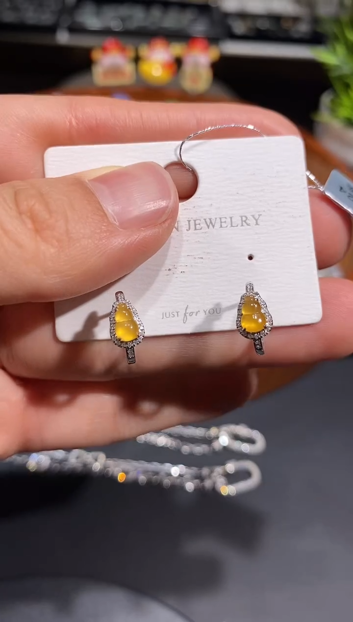 【闪购商品】翡翠耳饰18K金镶嵌耳饰