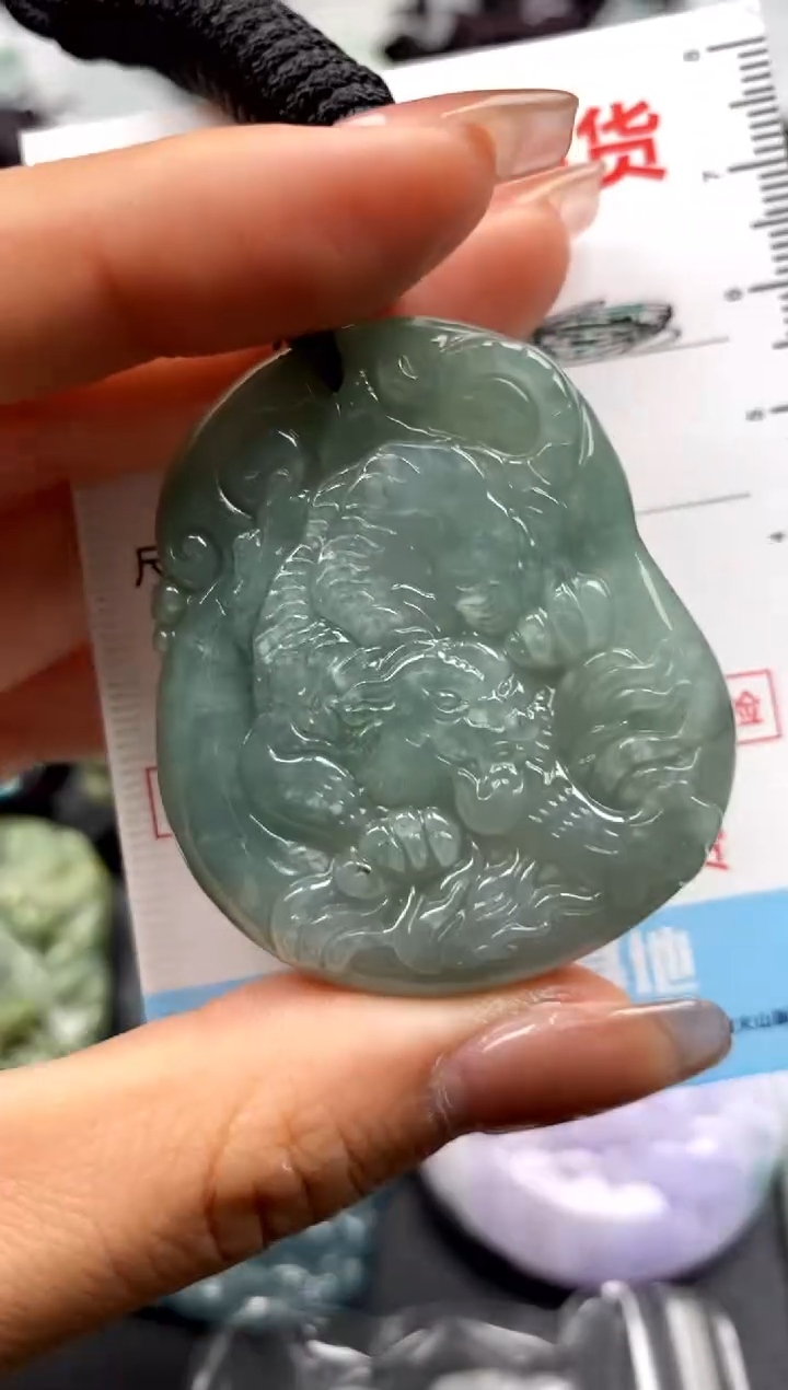 【闪购商品】翡翠未镶嵌吊坠(不含链)1