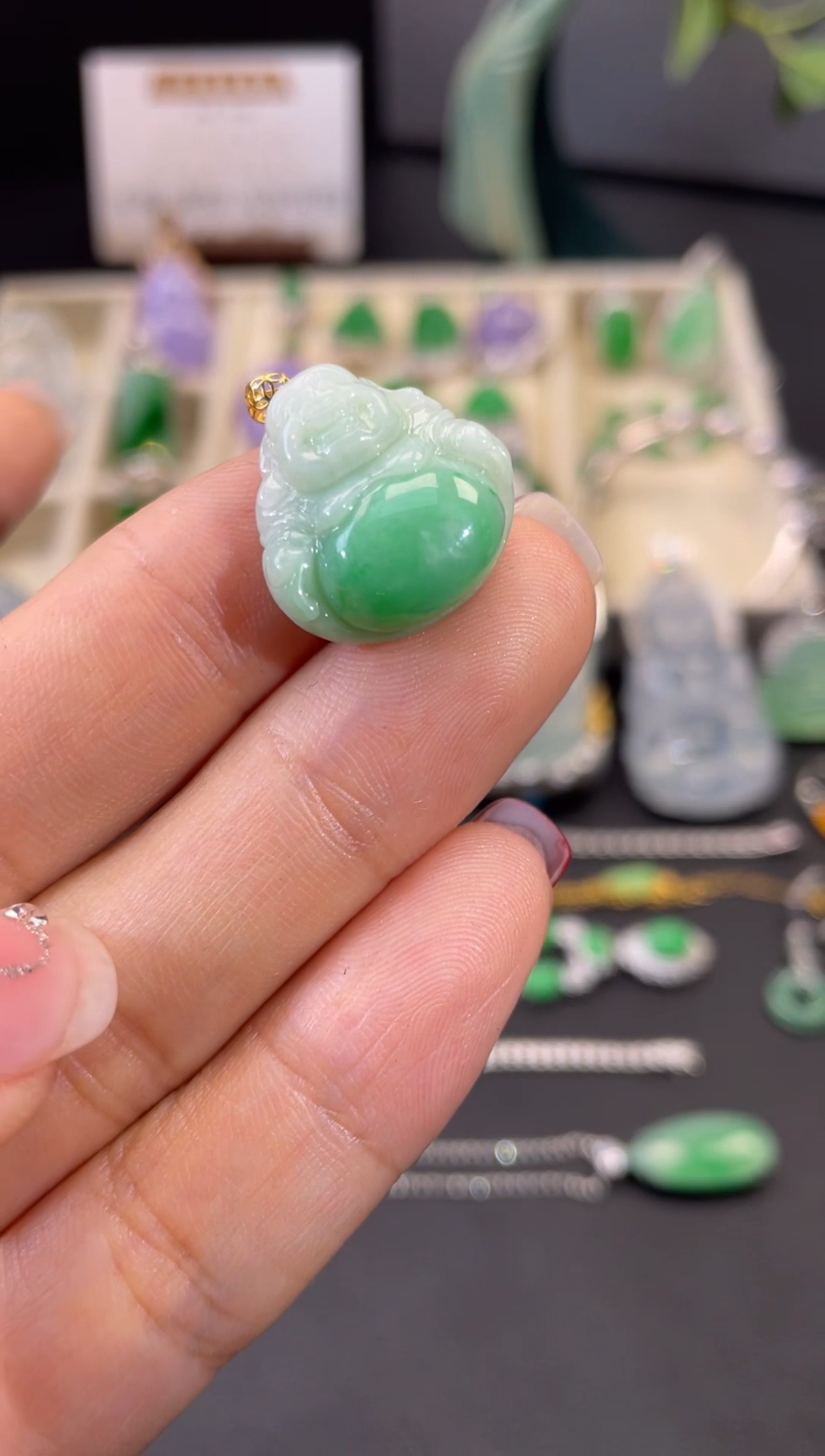 【闪购商品】翡翠颈饰18K金镶嵌12......