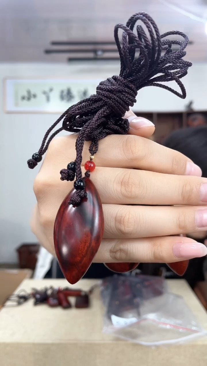 512小叶紫檀挂件木木（不挑款）