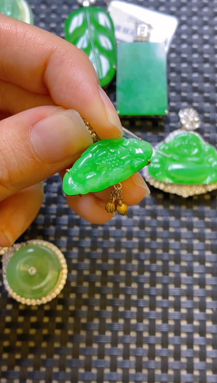 【闪购商品】翡翠颈饰银S925镶嵌吊坠