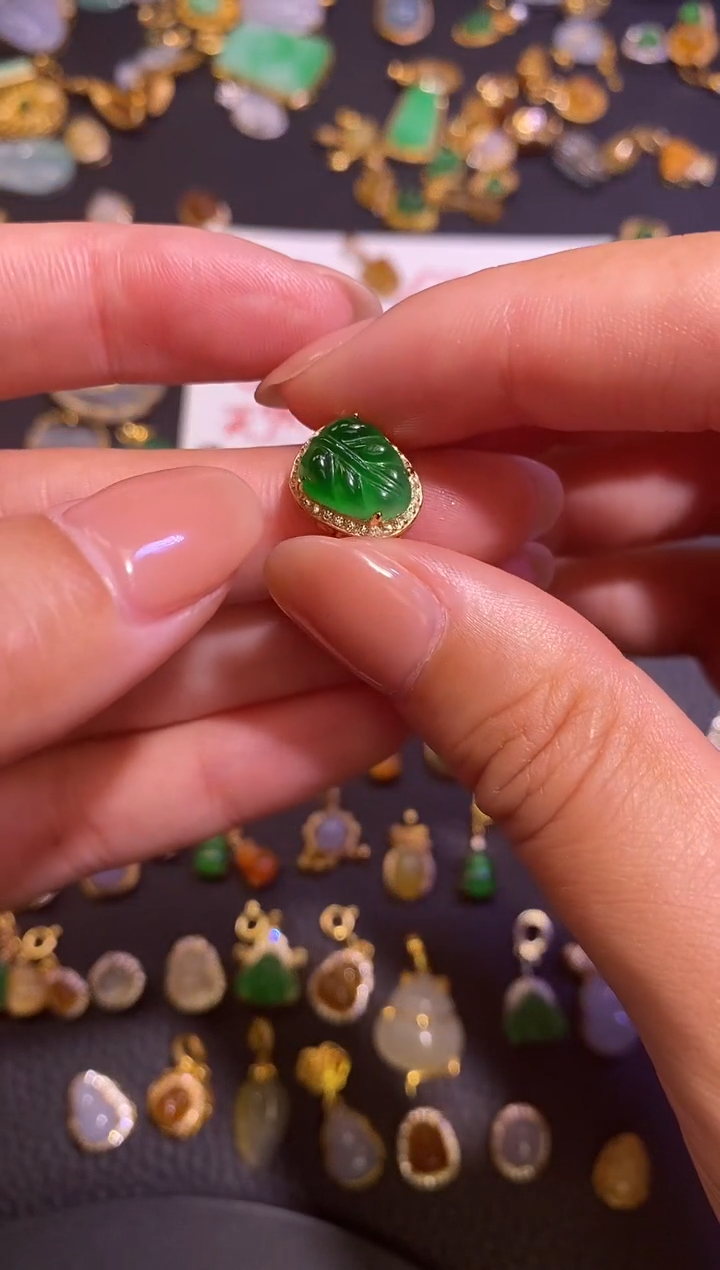 颈饰银S925镶嵌翡翠a货翡翠