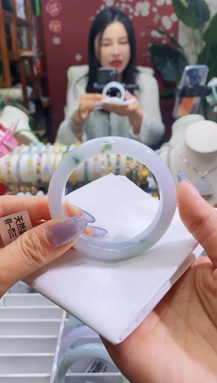 【闪购商品】翡翠手镯未镶嵌8飘花53.4/12.8*8.1