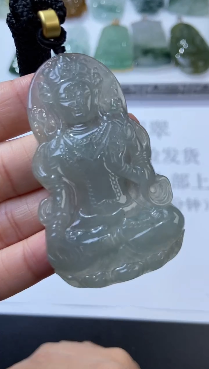 未镶嵌挂件翡翠379208   多人