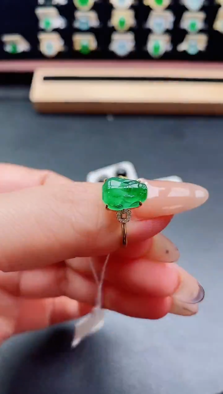 银S925镶嵌戒指翡翠1