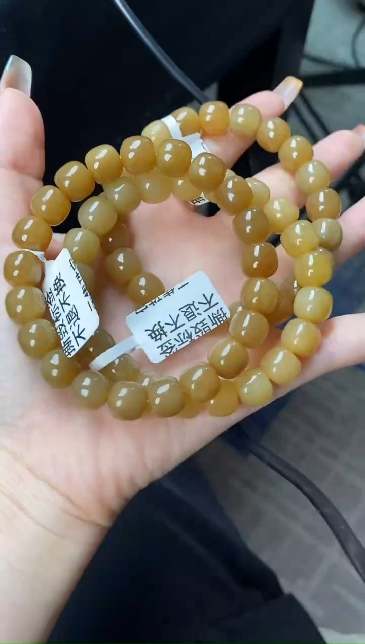 和田玉未镶嵌颈饰多样性发一