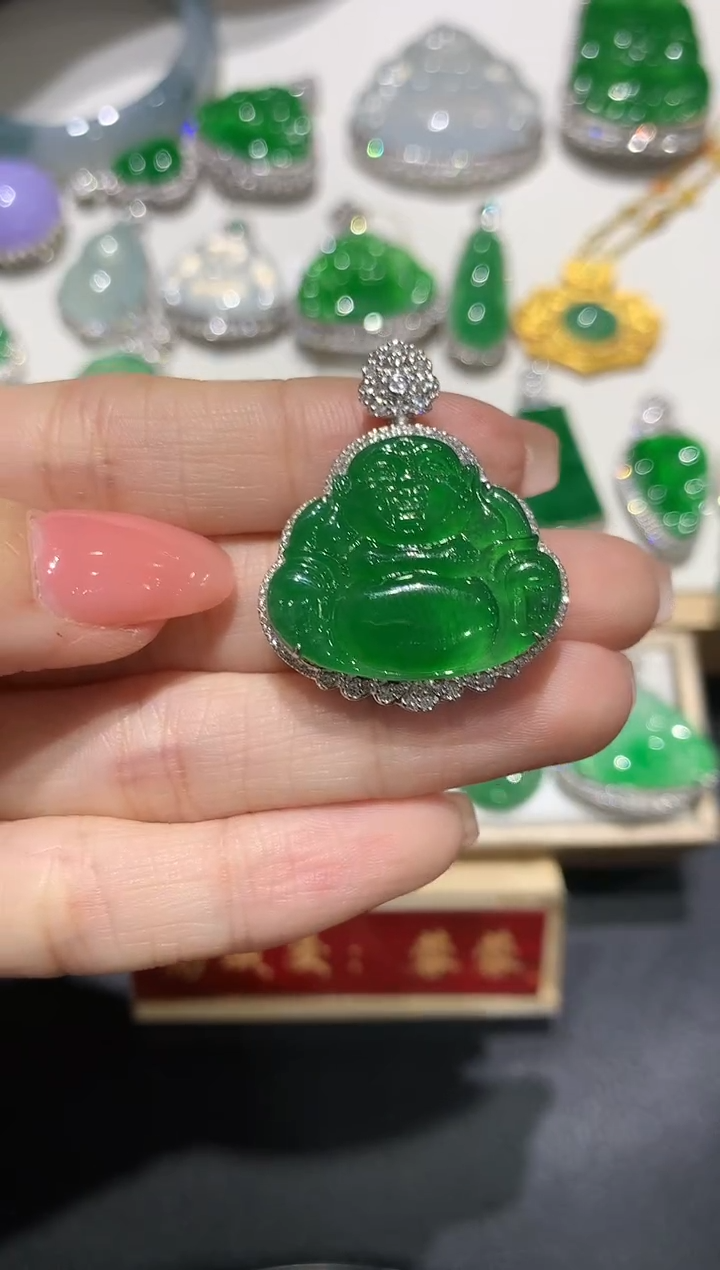 【闪购商品】翡翠吊坠(不含链)18K金镶嵌团购6