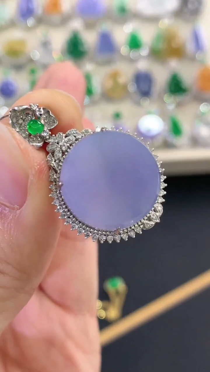 【闪购商品】翡翠吊坠(不含链)18K金镶嵌c107有色差