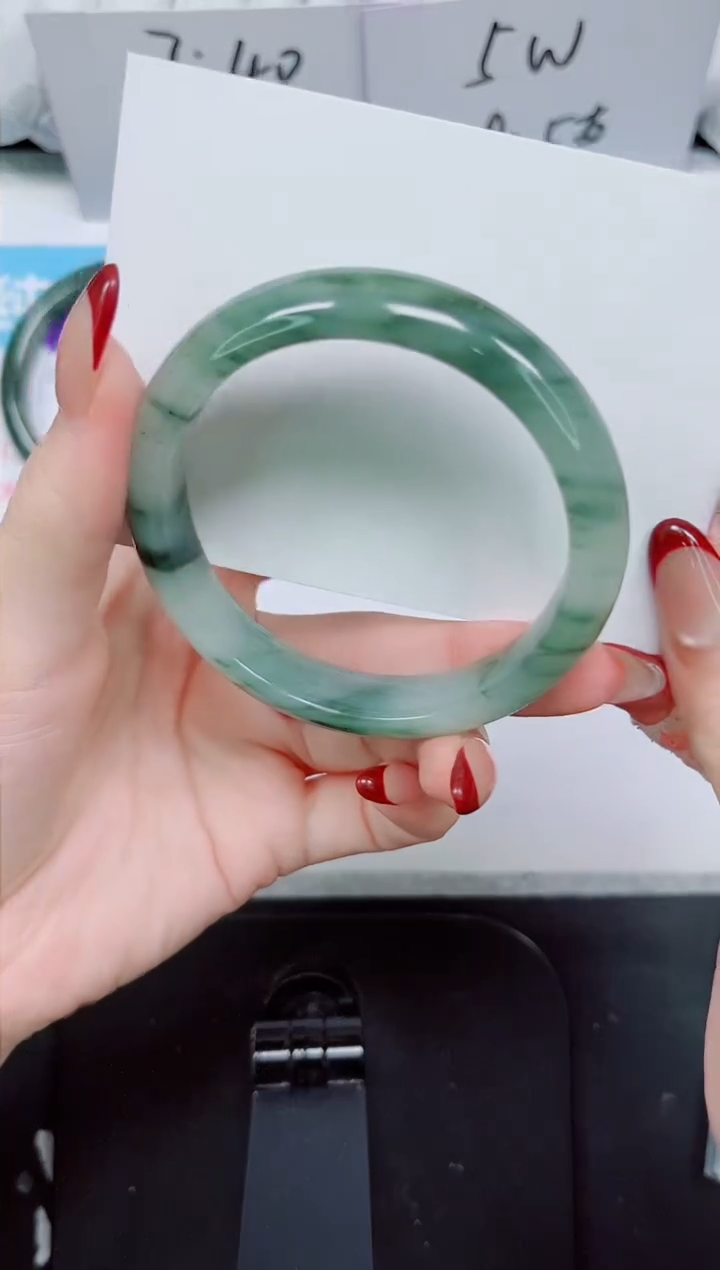 【闪购商品】石英质玉手镯未镶嵌397