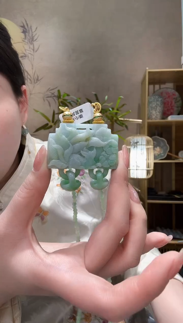 【闪购商品】翡翠颈饰未镶嵌吊坠