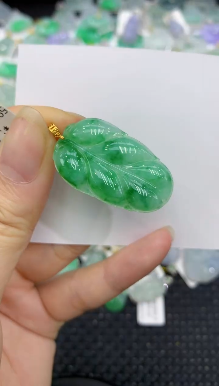 【闪购商品】翡翠颈饰18K金镶嵌8888888888
