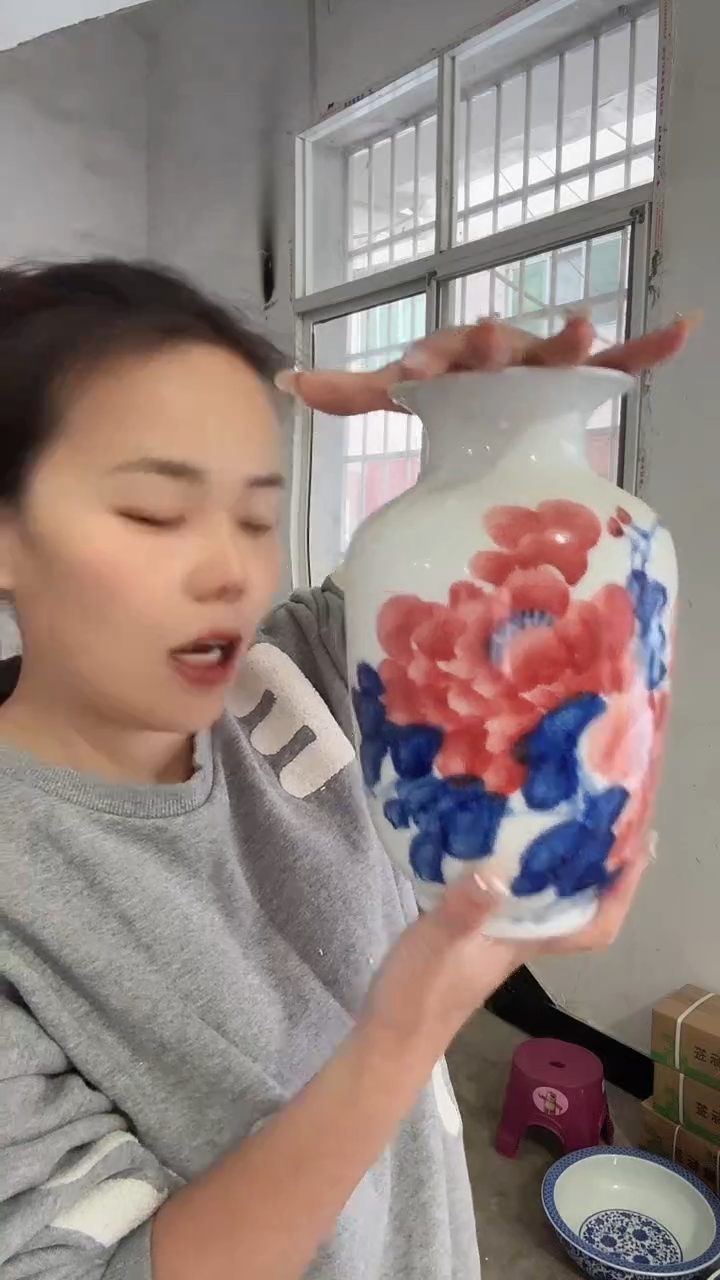 瓷片一个陶瓷花瓶手绘