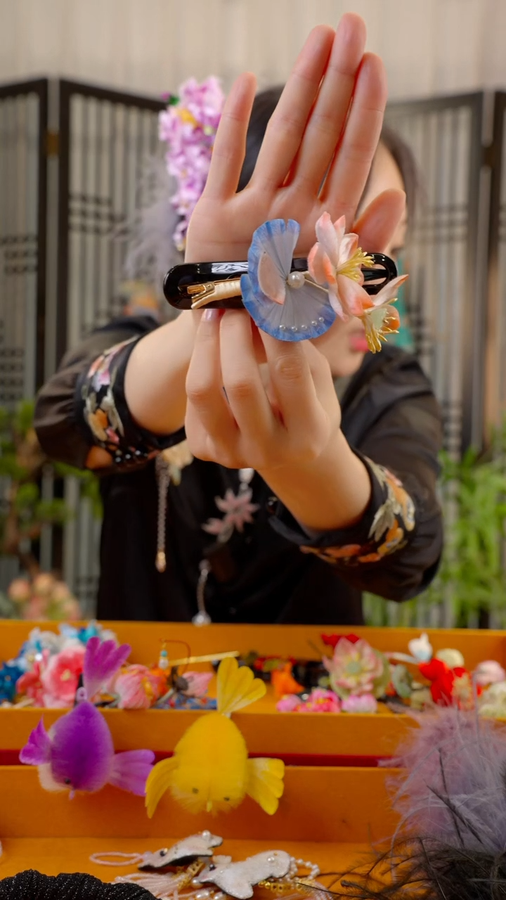 织绣揽*月非遗手工绒花饰品改懒人夹