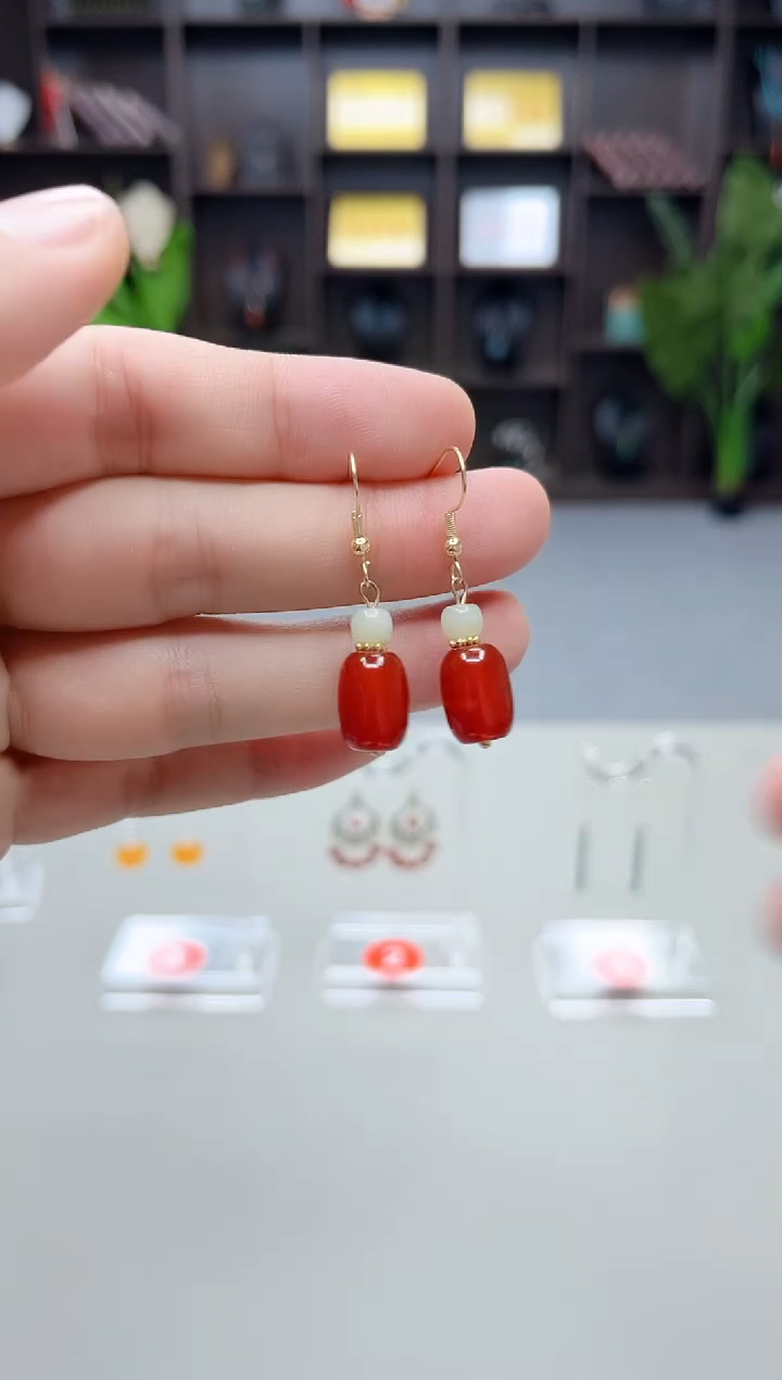 未镶嵌耳饰玛瑙/玉髓335000