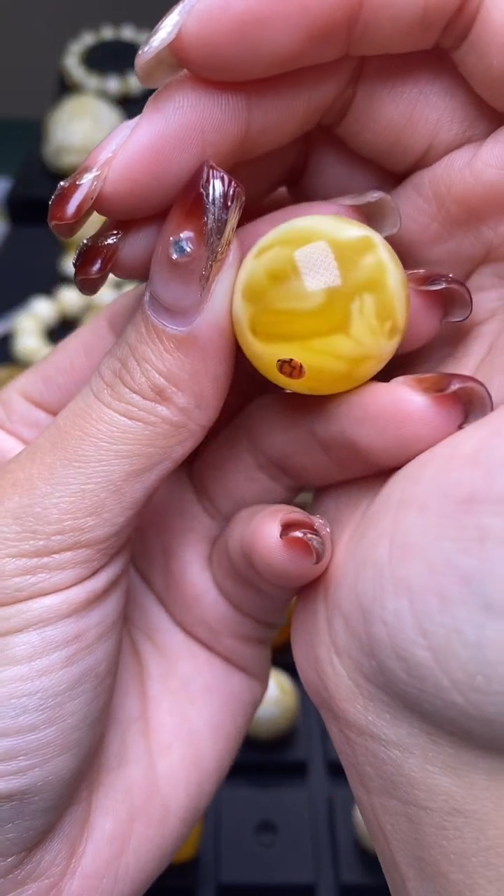 【闪购商品】琥珀裸石未镶嵌葵. 74