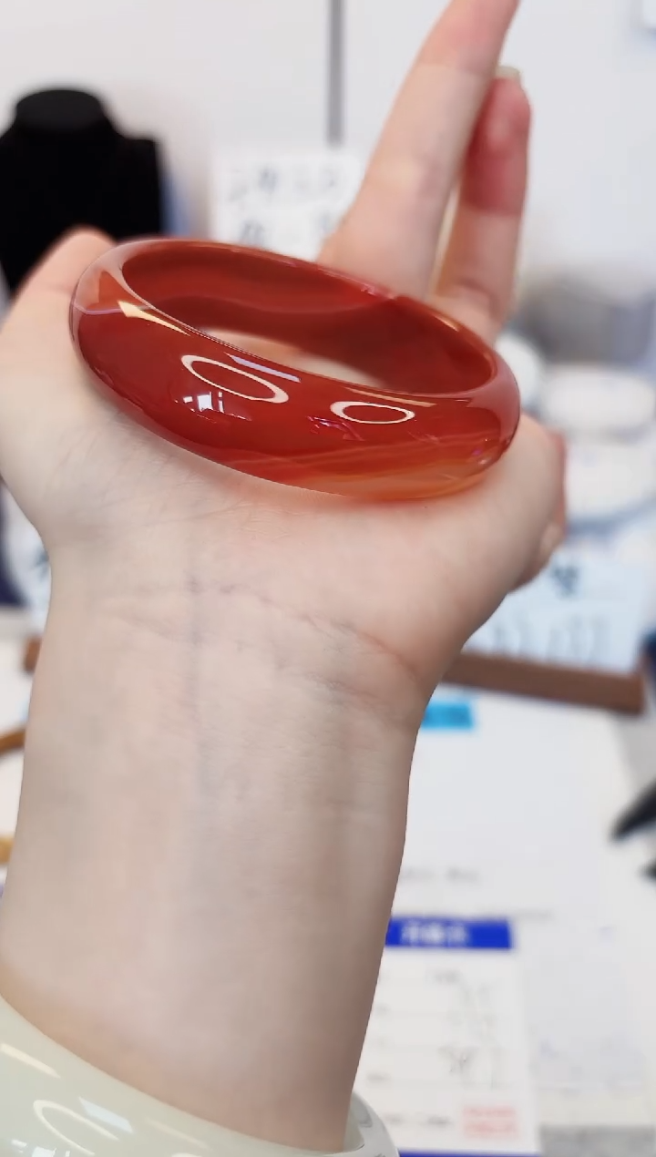 【闪购商品】石英质玉手镯未镶嵌196