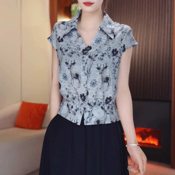 【鹿语繁花】夏季精选设计感小众时尚气质女V领短袖t恤百搭0525-5