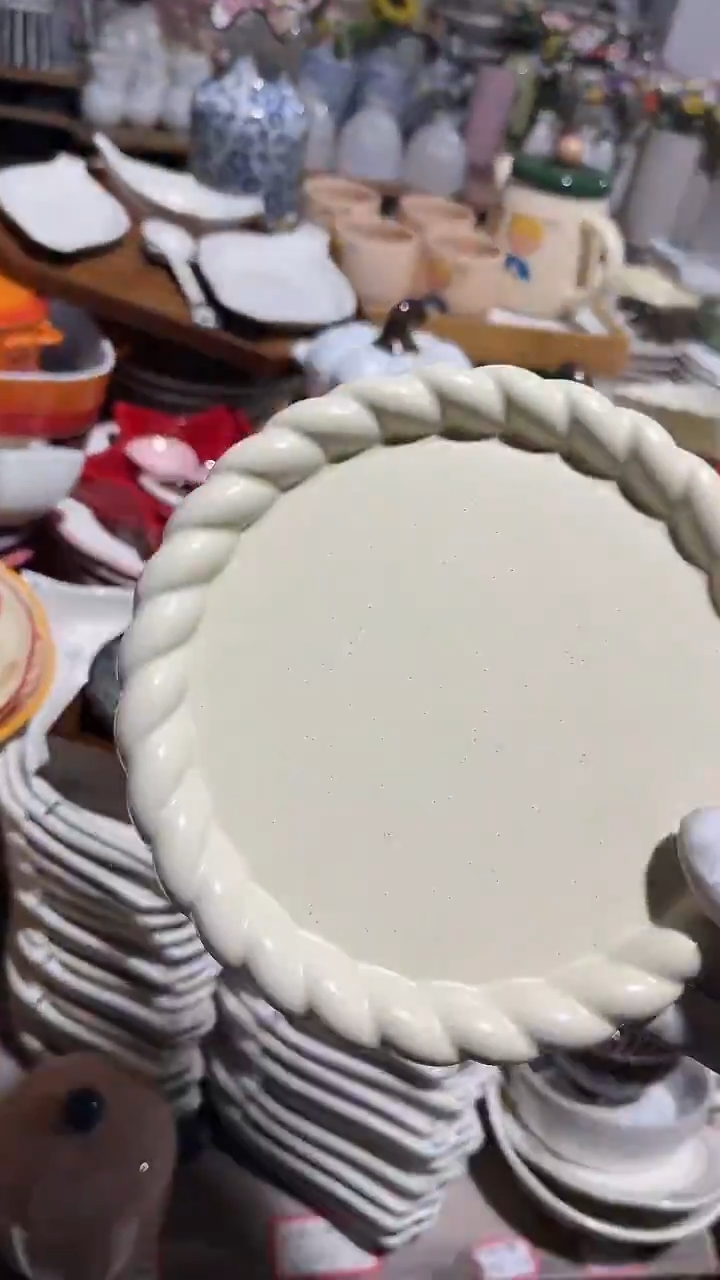 陶瓷8英寸麻花盘微瑕 凑满20元包邮