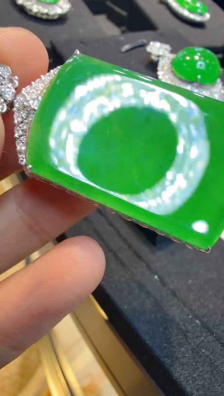 吊坠(不含链)18K金镶嵌翡翠多样性团购发一件