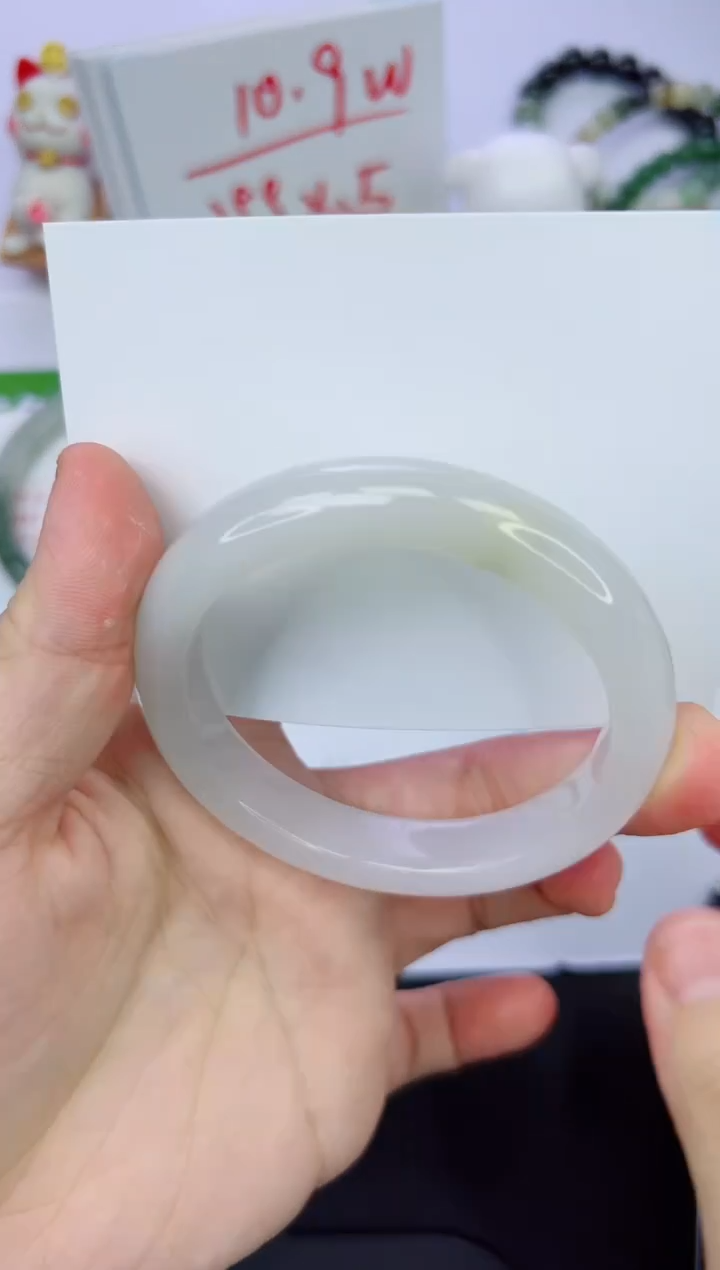 【闪购商品】石英质玉手镯未镶嵌462-56.3