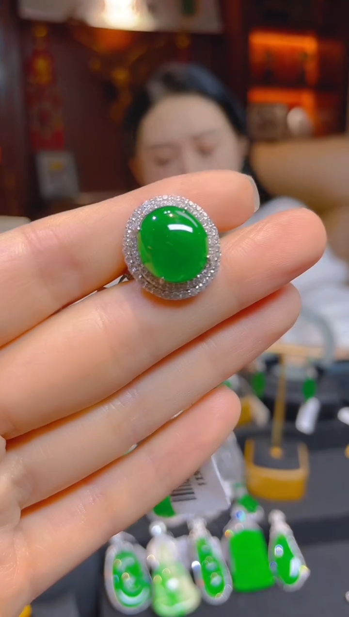 【闪购商品】翡翠戒指银S925镶嵌119804天然A货翡翠蛋面戒指