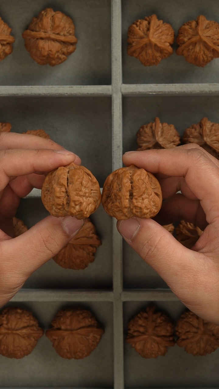 把件文玩核桃赏**限定向一对41尺寸左右全品蛤蟆头