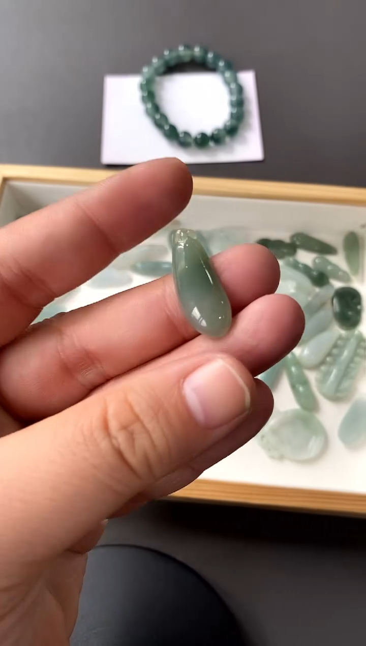 【闪购商品】定制翡翠未镶嵌瓜