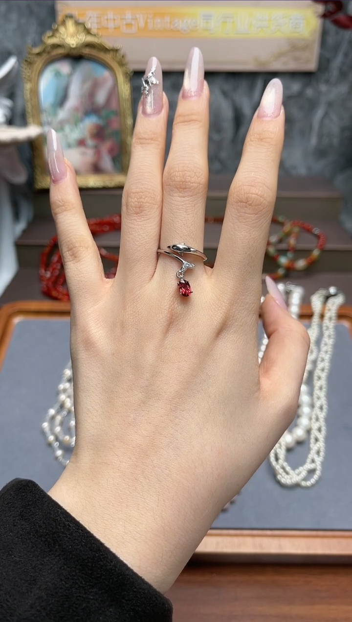 【闪购商品】石榴石戒指银S925镶嵌aj4233戒指