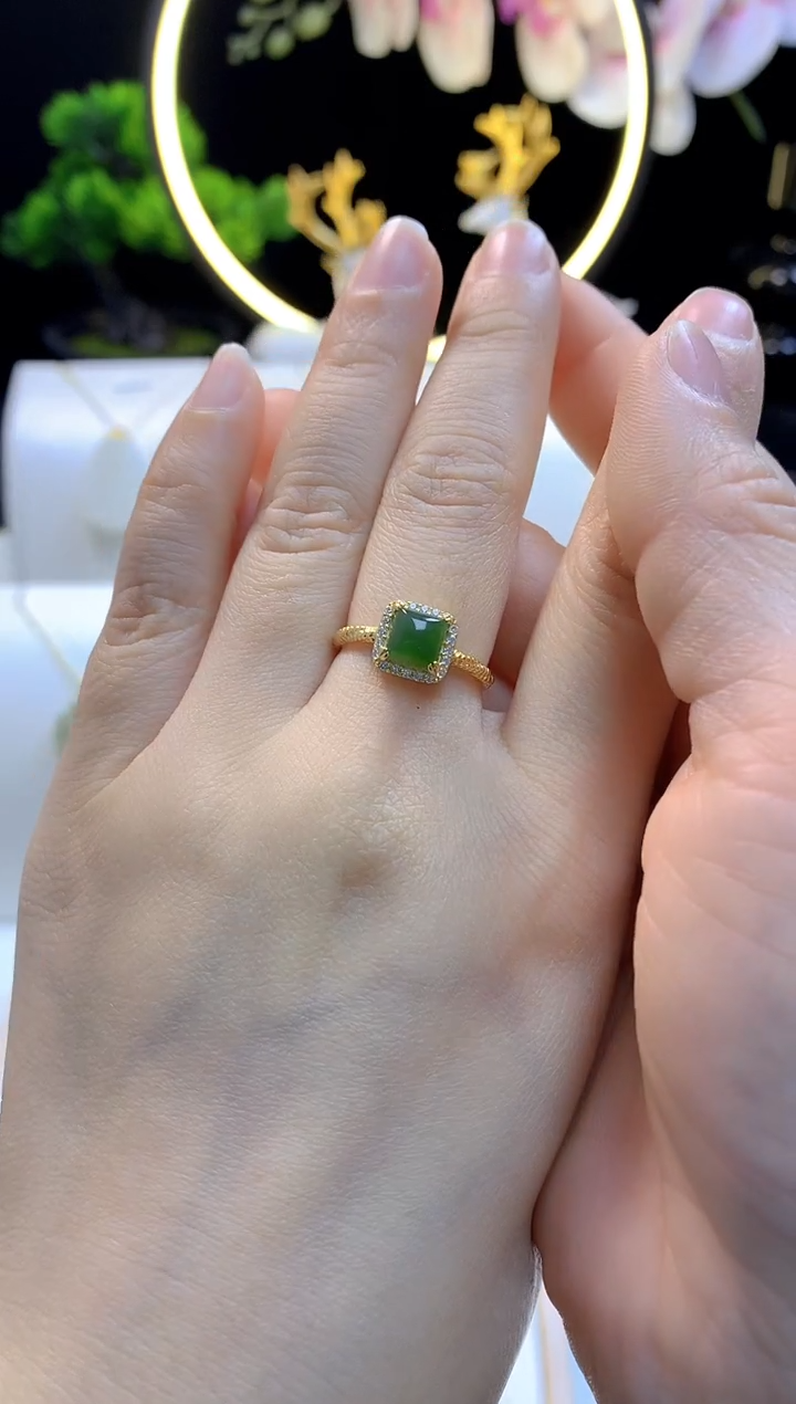 【闪购商品】和田玉戒指银S925镀金镶嵌小方糖戒指