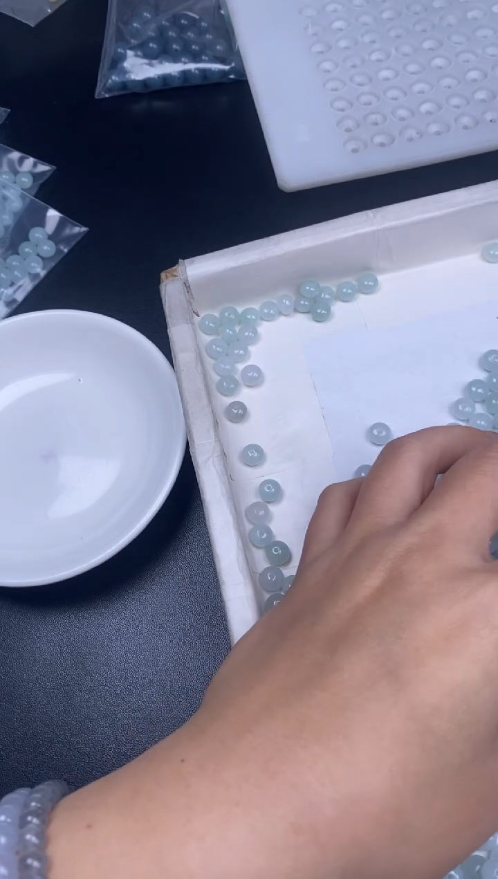 颈饰未镶嵌翡翠Y**o翡翠散珠diy