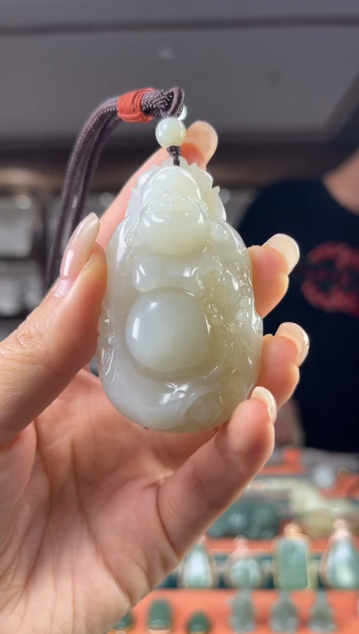 颈饰未镶嵌和田玉佩佩