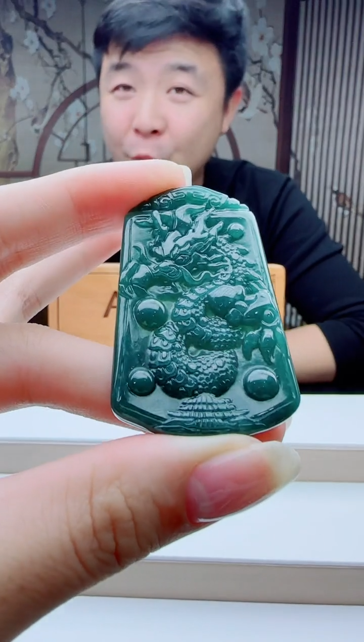 颈饰未镶嵌翡翠多样性发其一