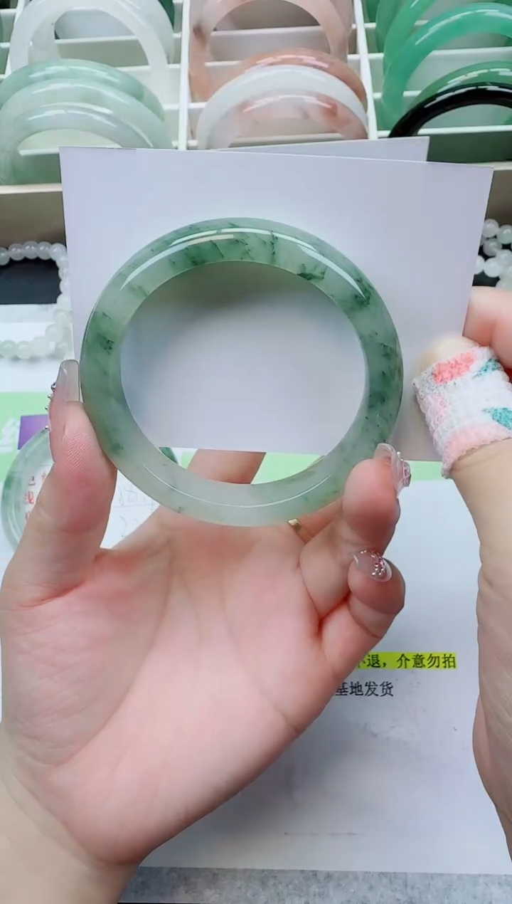 【闪购商品】石英质玉手镯未镶嵌109/56.7圈