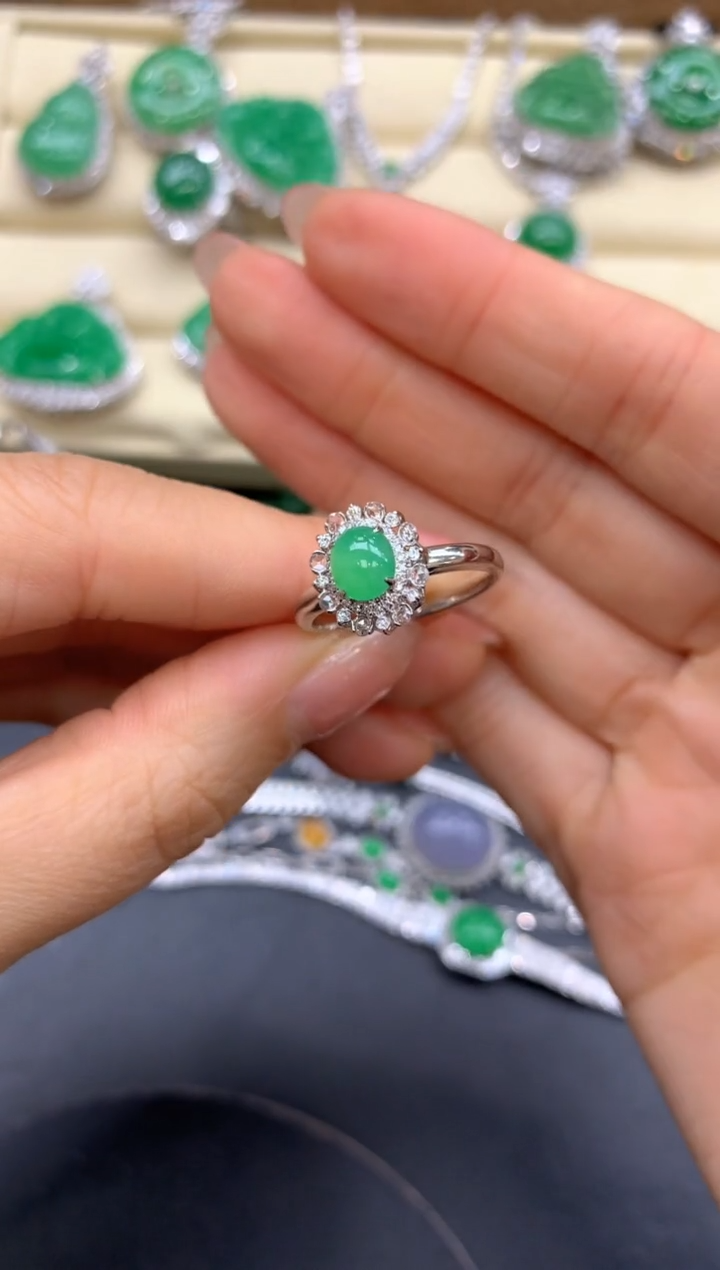 【闪购商品】翡翠戒指18K金镶嵌581-中国好珍宝