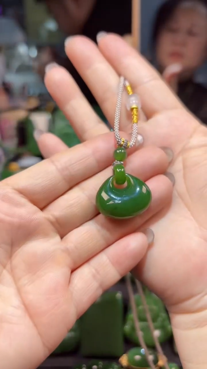 【闪购商品】和田玉（碧玉）未镶嵌颈饰1