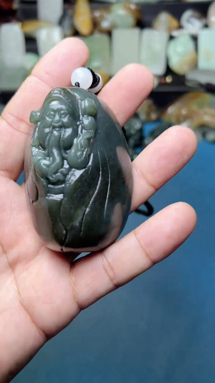 未镶嵌和田玉把件-