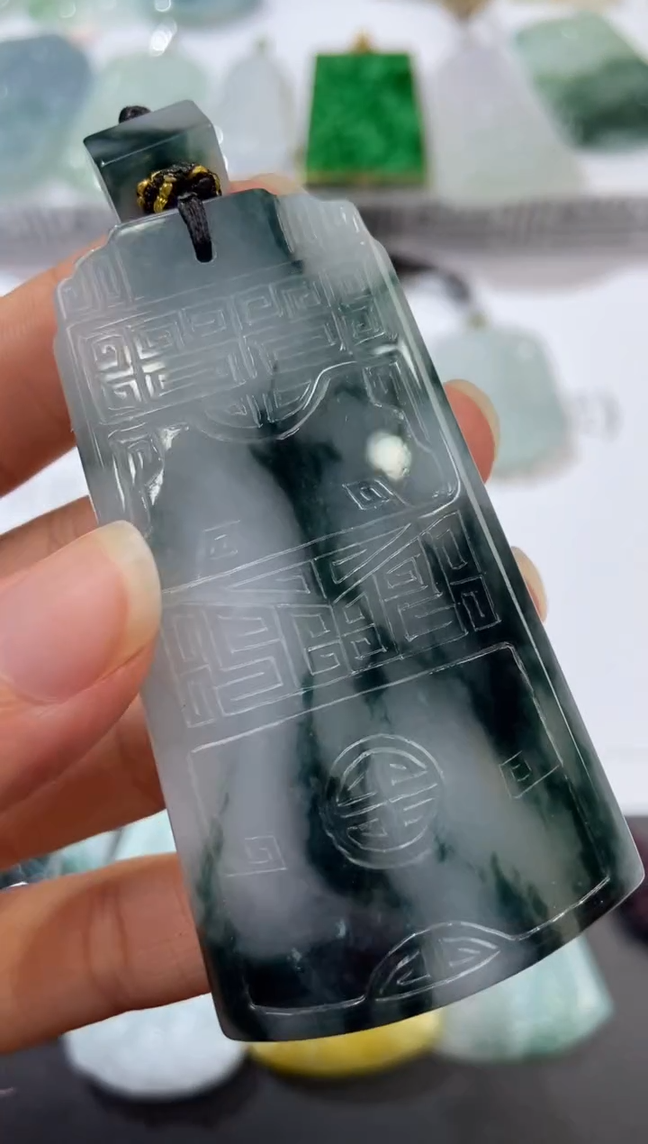 未镶嵌挂件翡翠379524   多人