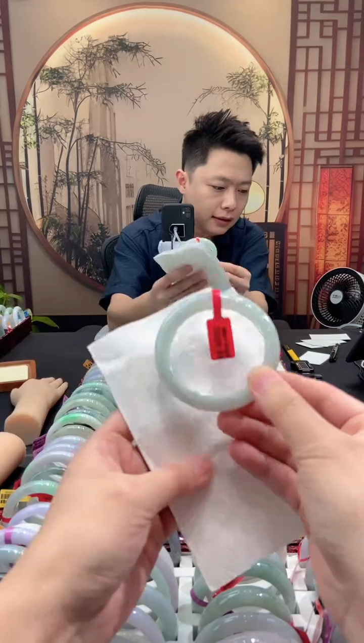 翡翠手镯未镶嵌000024655