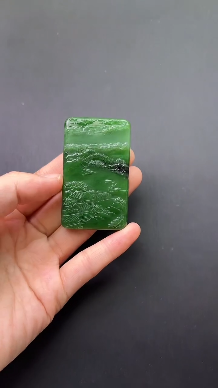 颈饰未镶嵌和田玉吊坠