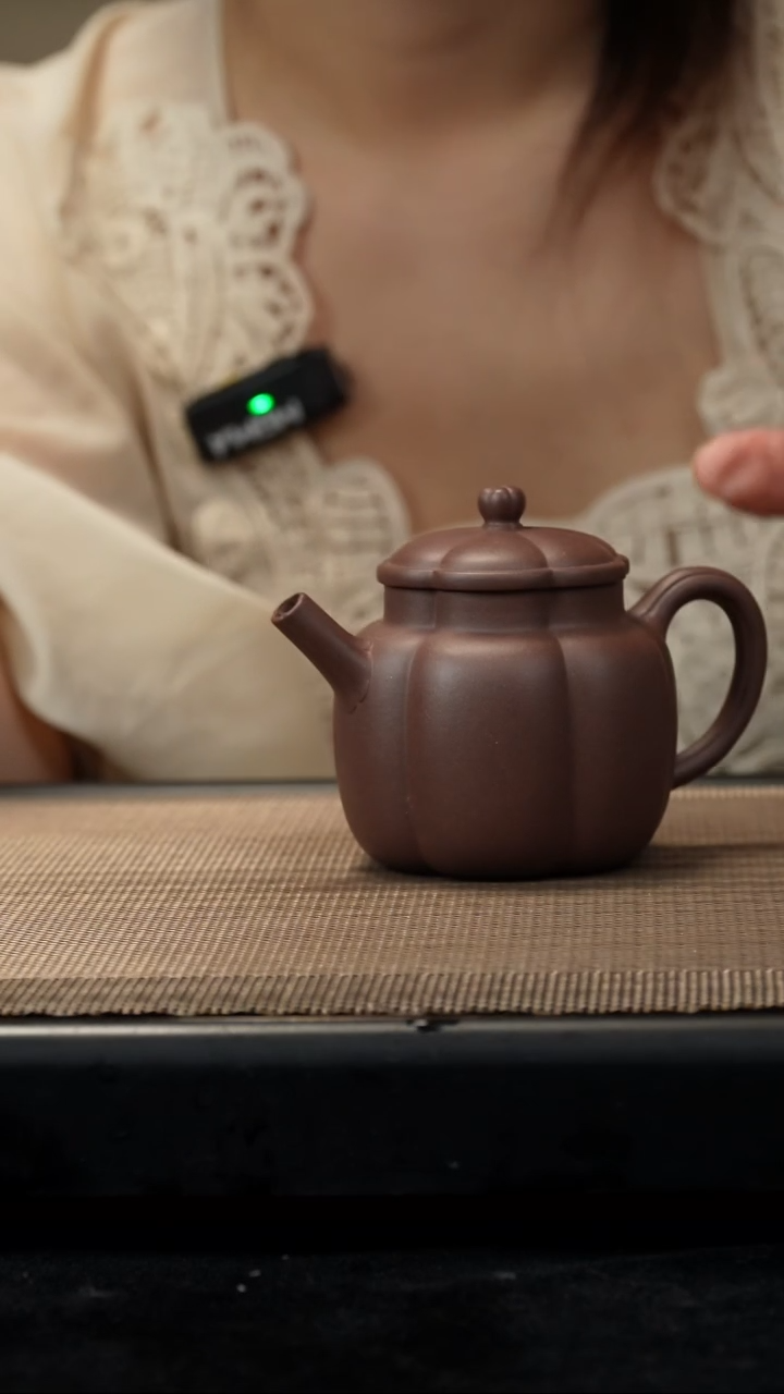 茶壶紫砂紫泥筋纹繁花晃盖170c
