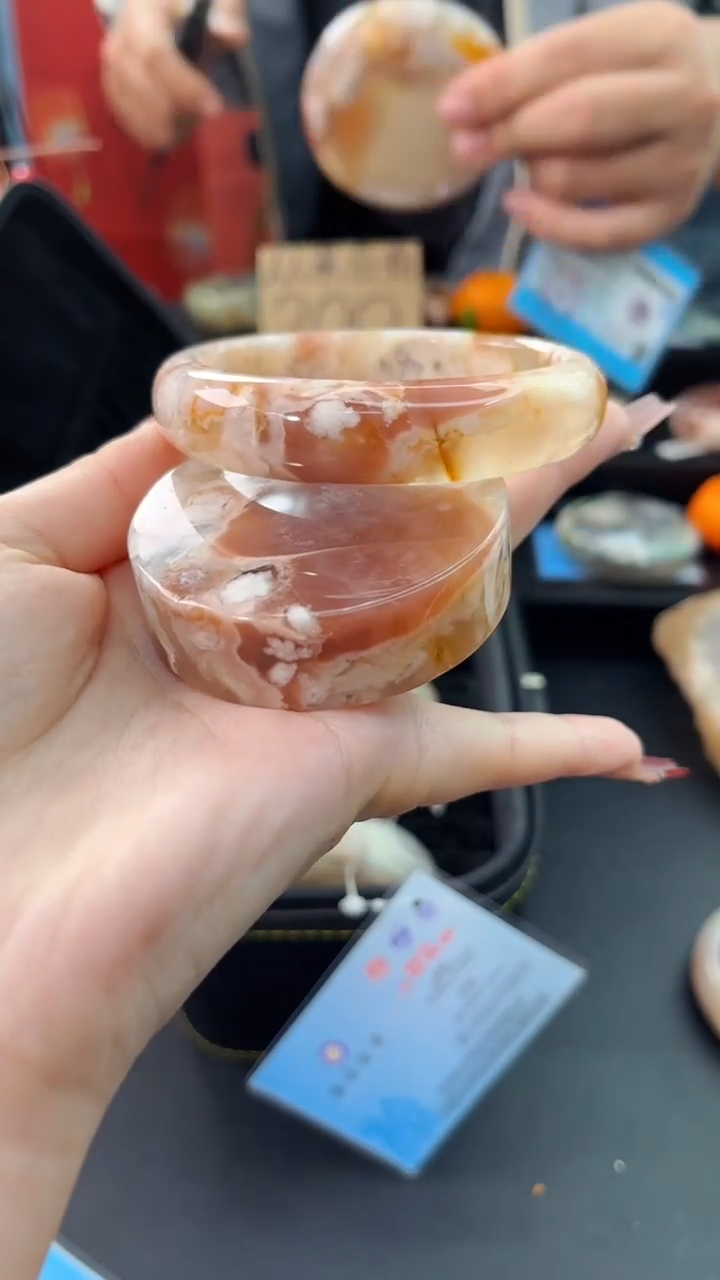 【闪购商品】石英质玉手镯未镶嵌赠送镯心（圈口）59+