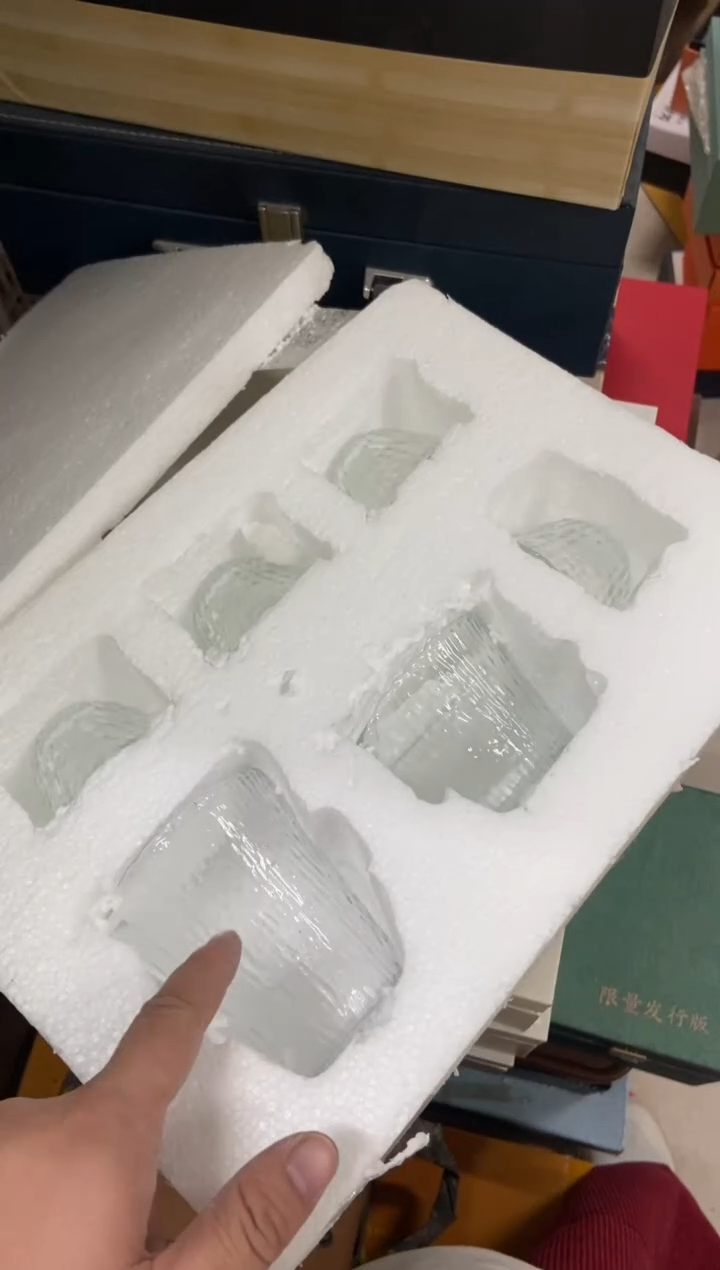 杯子瓷无运费险不带礼盒略有瑕疵有点脏介意勿拍