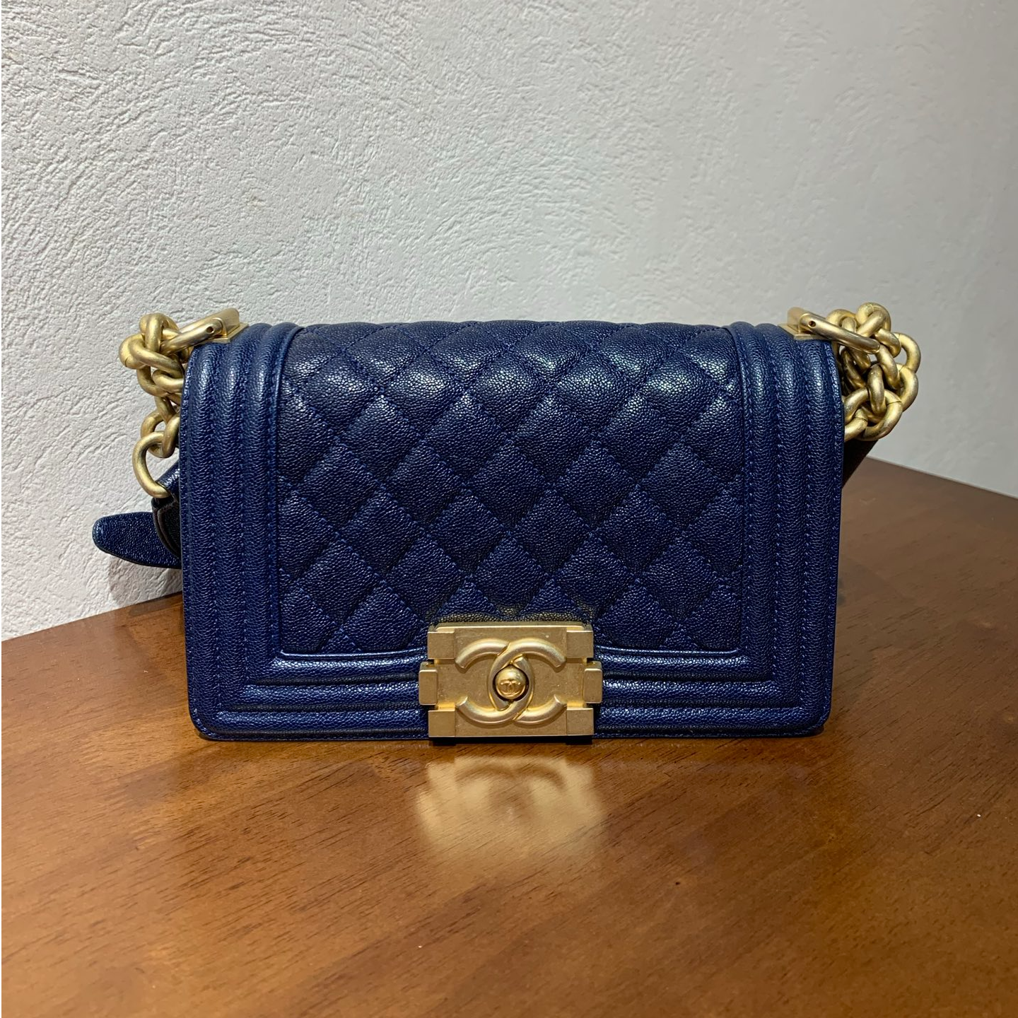 99新 Chanel/香奈儿 海军蓝金扣荔枝牛 leboy 小号时尚单肩斜挎包