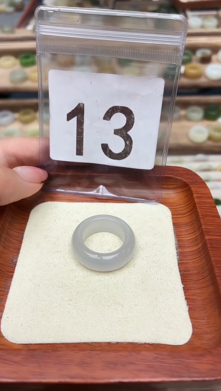 未镶嵌戒圈和田玉14号