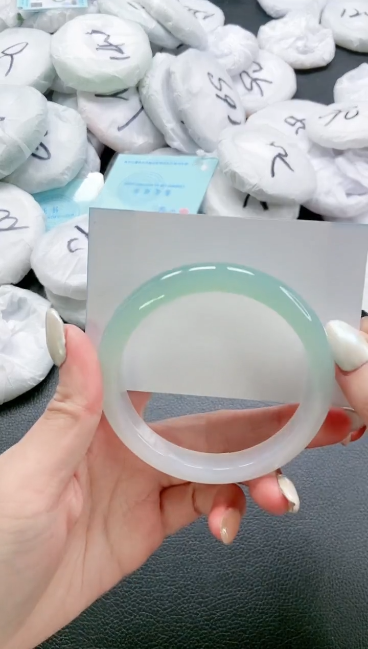 【闪购商品】石英质玉手镯未镶嵌 23L132-60