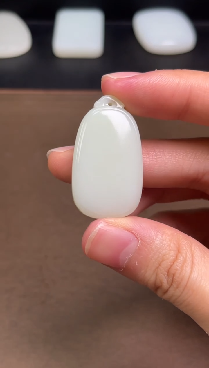 颈饰未镶嵌和田玉9